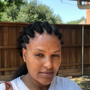 Meet your Posher, Besrat